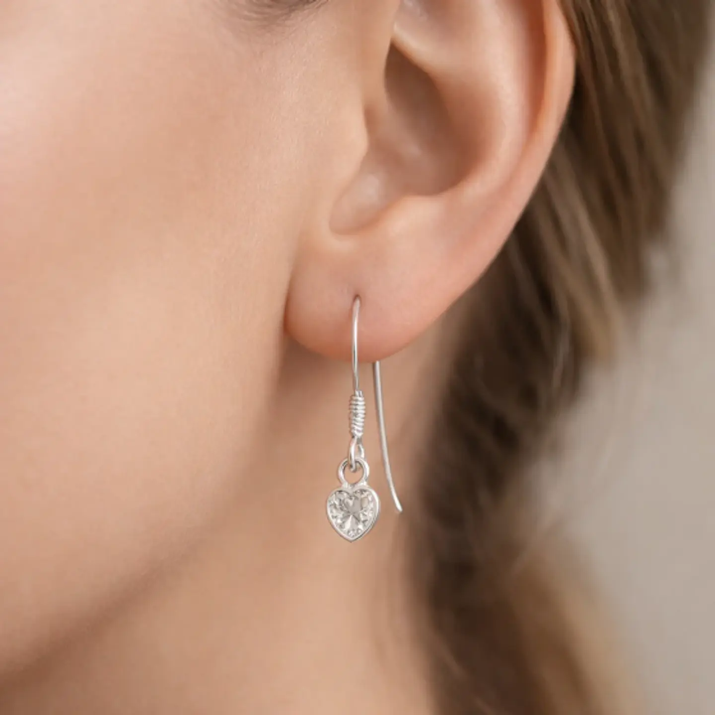 Aro Corazón Circón 4 mm 2