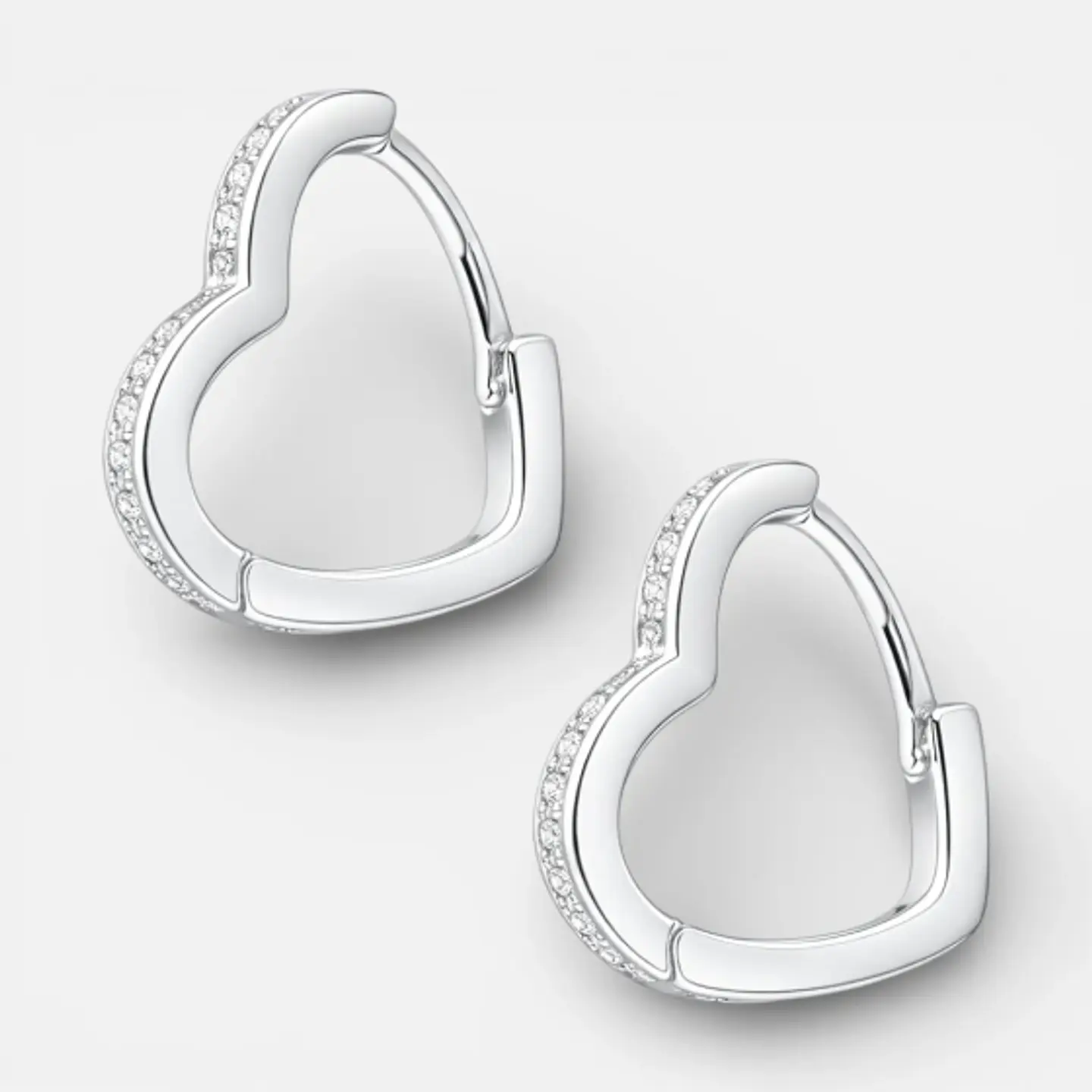 Argolla Huggie Corazón Circones 13x15 mm 1