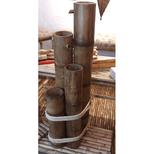Fuente de Agua con Bambú (FABRICADAS A PEDIDO) - Image 1