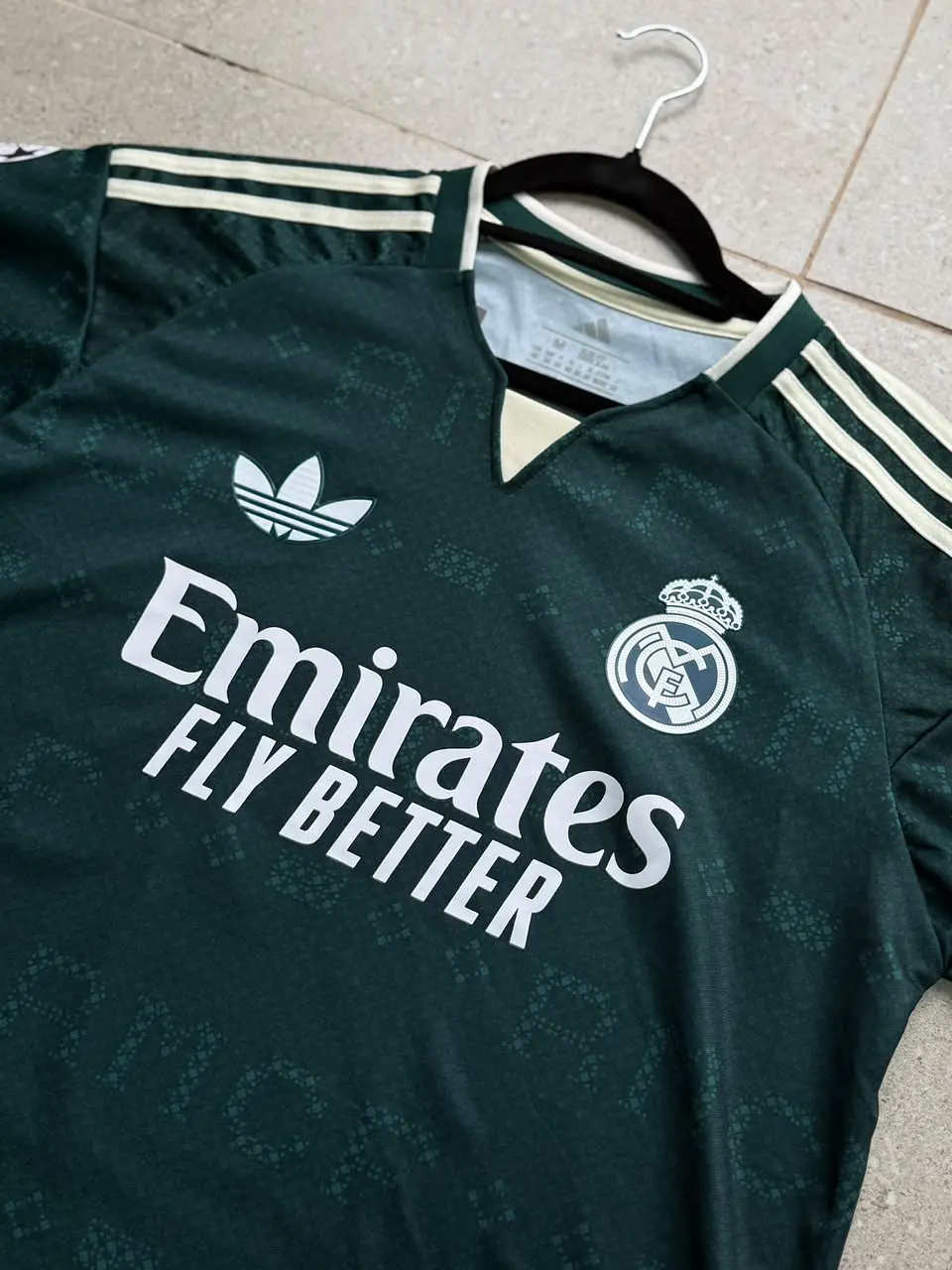 Camiseta / Polera de Fútbol Real Madrid Visitante 2