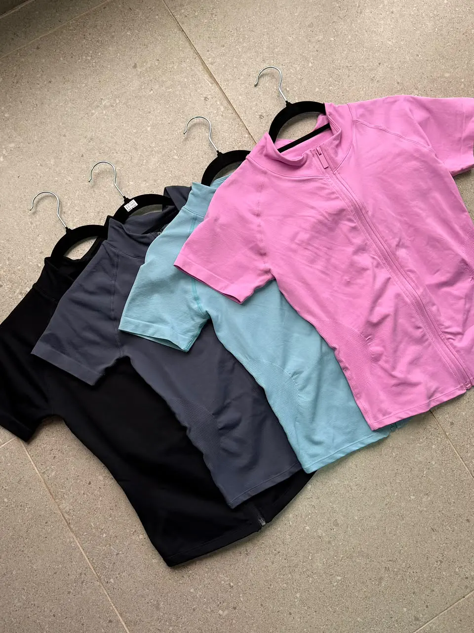 Top Polera Deportiva Efecto Moldador y Alta Compresión 5