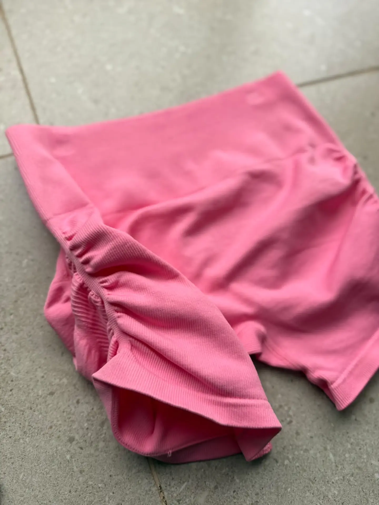Short Deportivo Acanalado – Push-Up & Scrunch Lateral 3