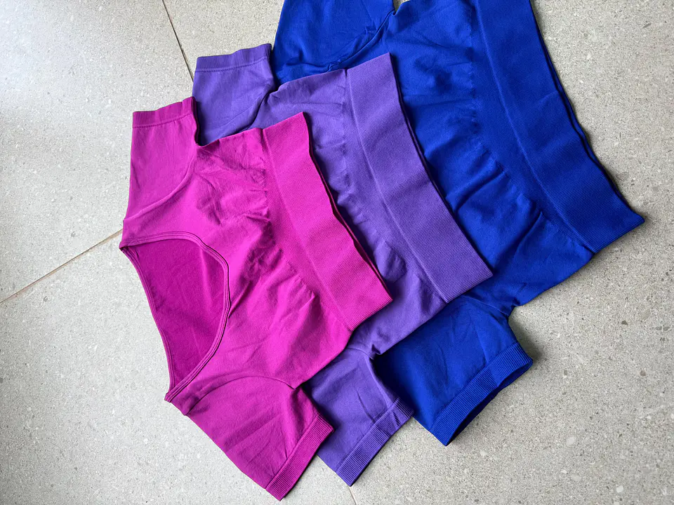 Conjunto Deportivo Unicolor (Top Manga Corta + Calza Push-Up) 5