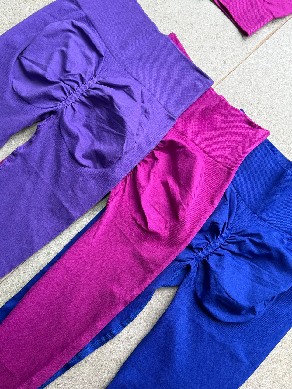 Conjunto Deportivo Unicolor (Top Manga Corta + Calza Push-Up) 6