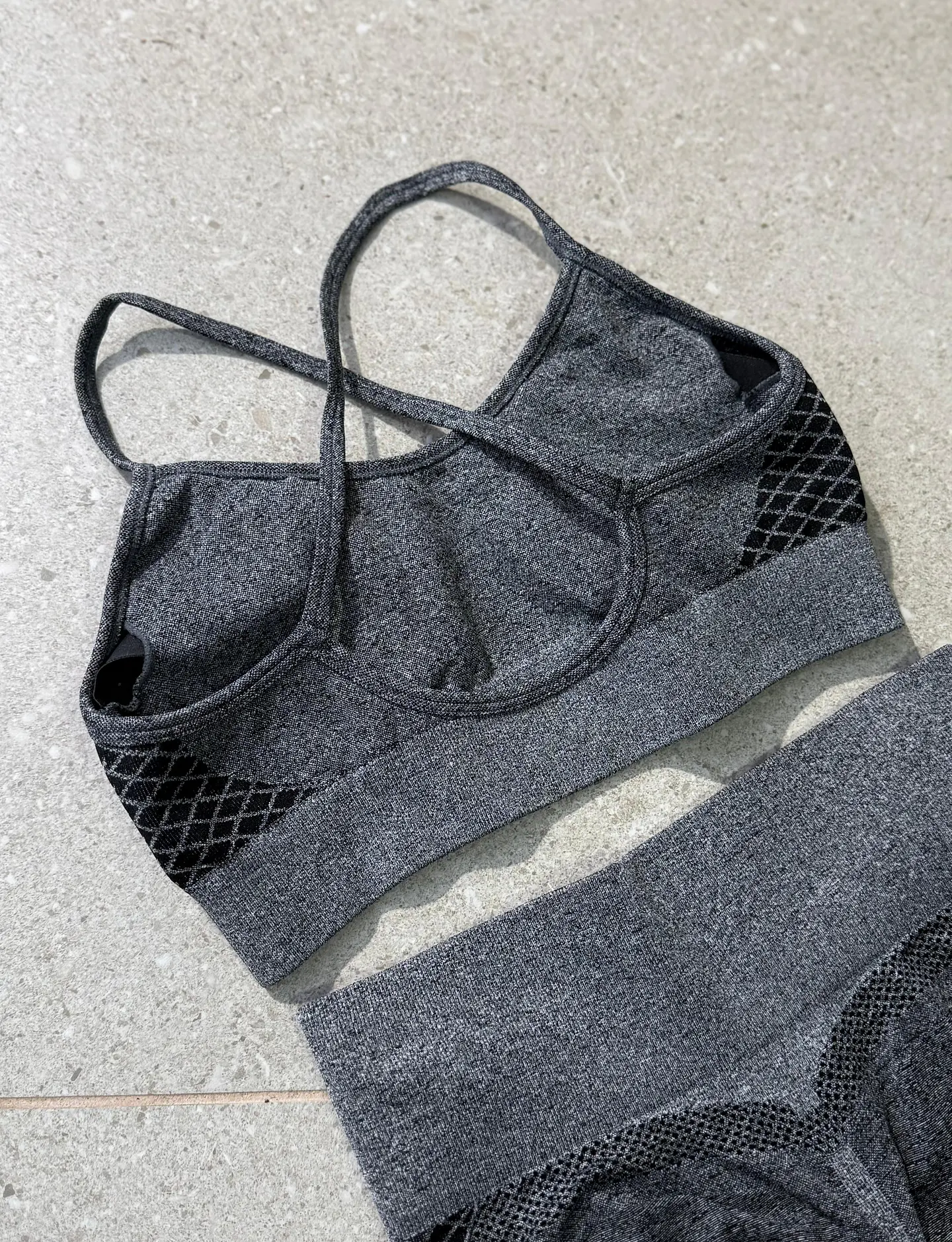 Set Deportivo Jaspeado – Peto Espalda Cruzada + Calza Push-Up 5