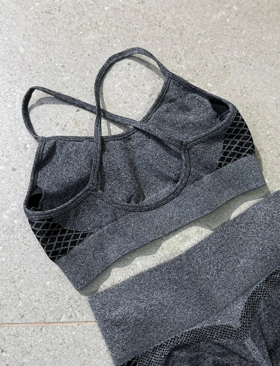 Set Deportivo Jaspeado – Peto Espalda Cruzada + Calza Push-Up 5