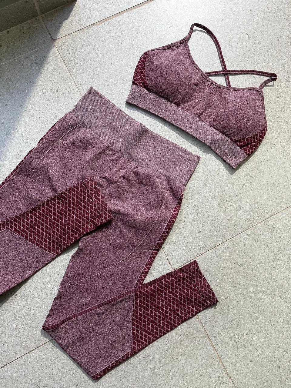 Set Deportivo Jaspeado – Peto Espalda Cruzada + Calza Push-Up 2