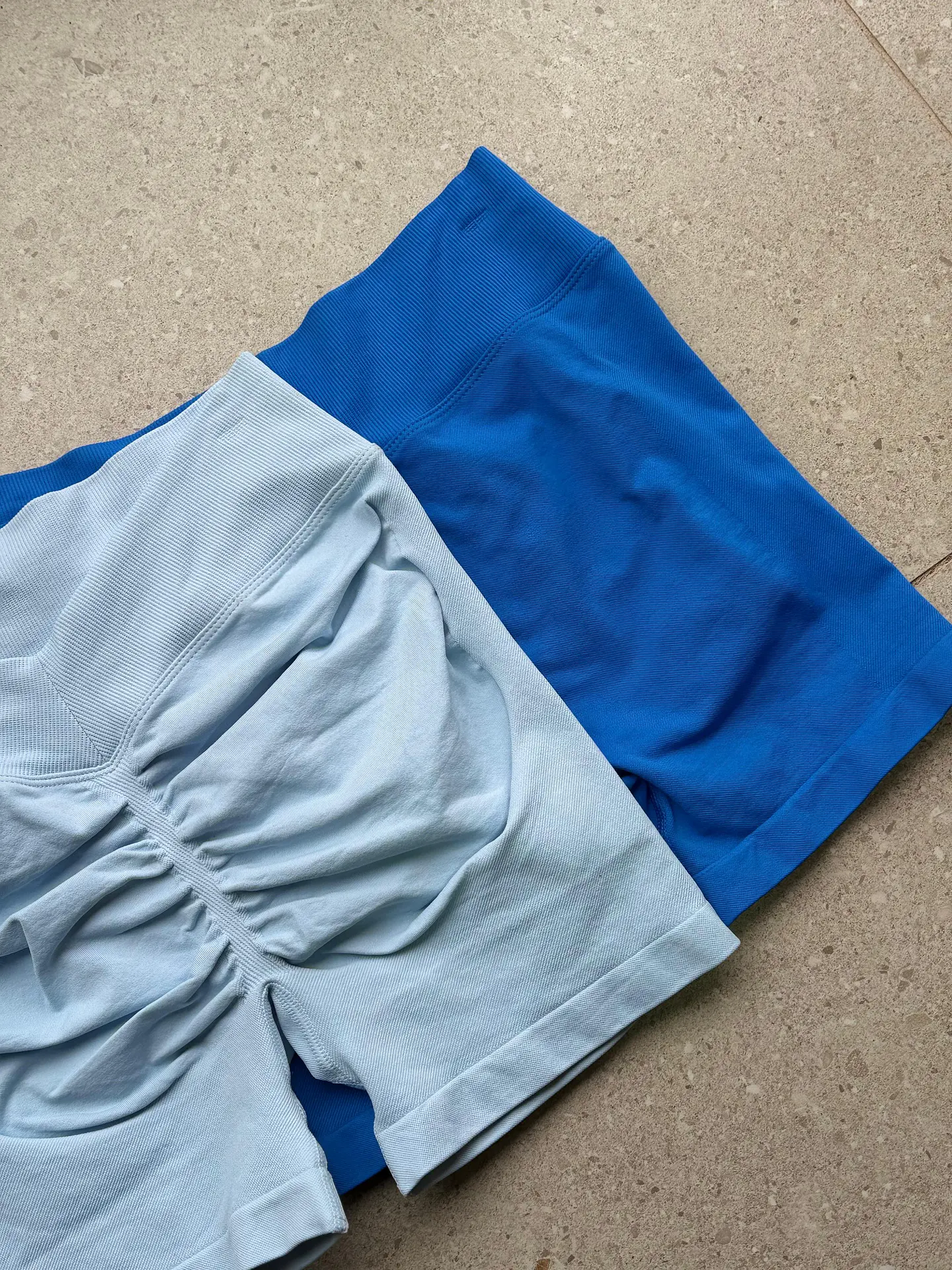 Short Deportivo en V con Push Up 5