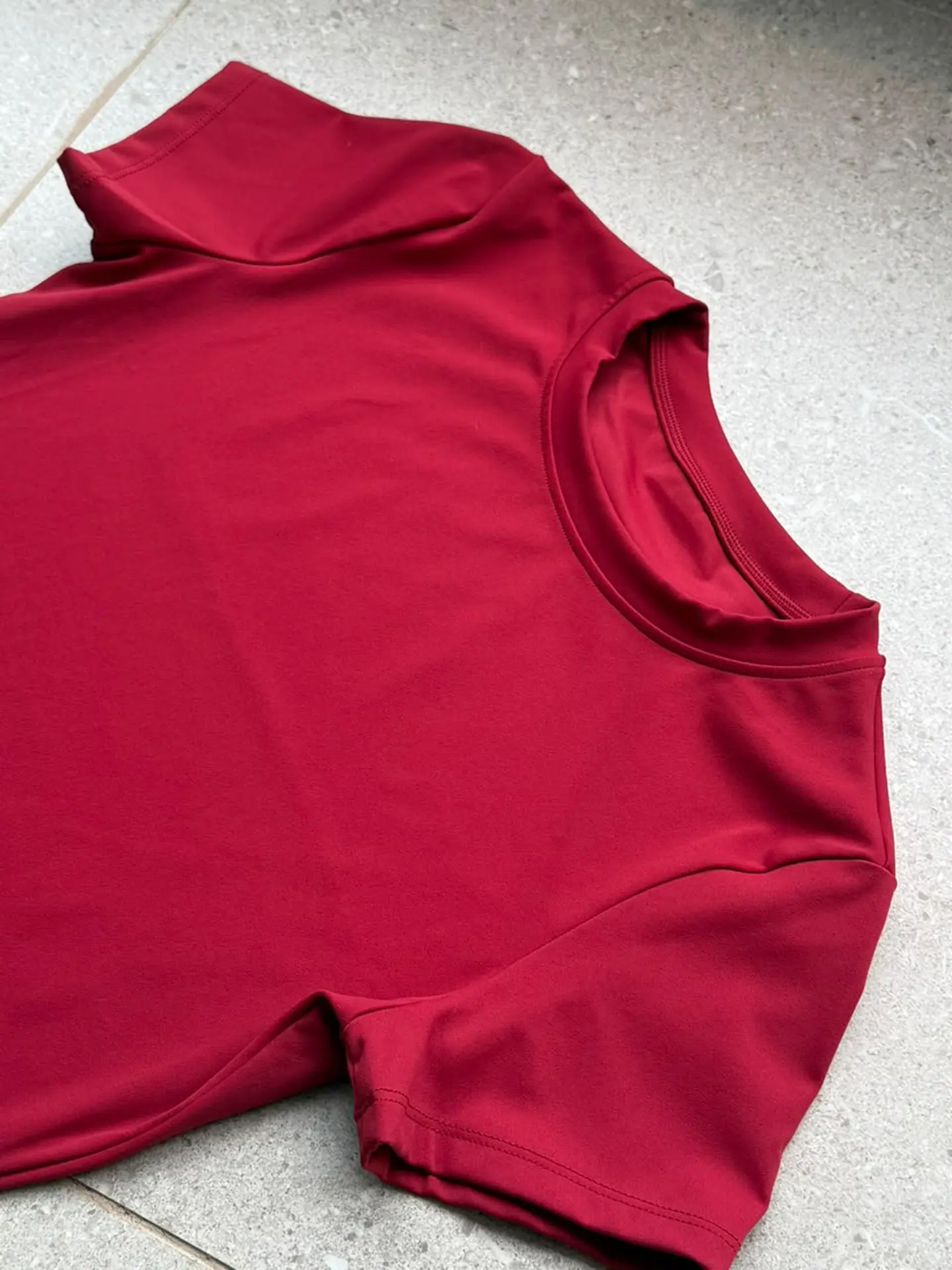 Polera Deportiva Alta Compresión | Efecto Moldeador Premium 3