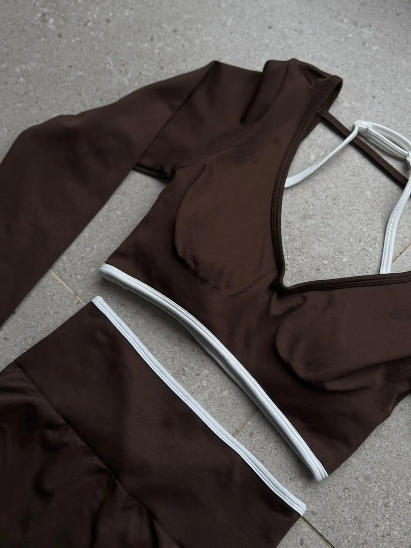 Conjunto Deportivo Manga Larga con Soporte Push-Up y Calce Moldeador 3