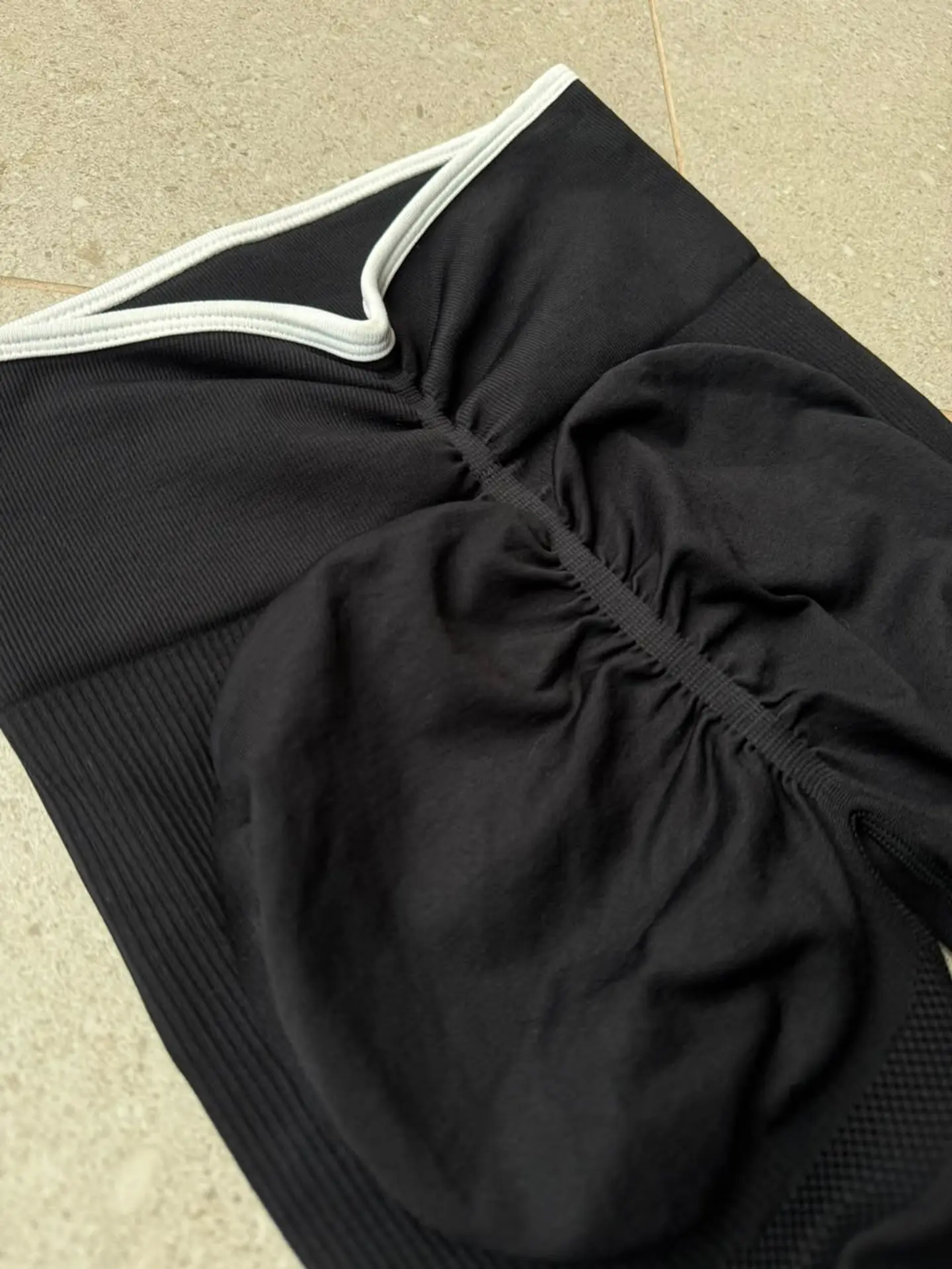 Conjunto Deportivo Manga Larga con Soporte Push-Up y Calce Moldeador 5