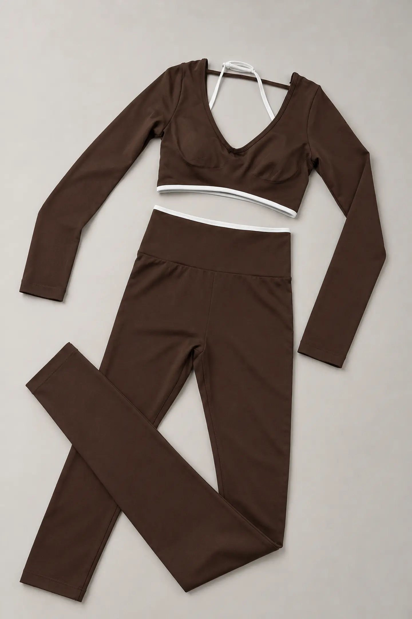 Conjunto Deportivo Manga Larga con Soporte Push-Up y Calce Moldeador 2