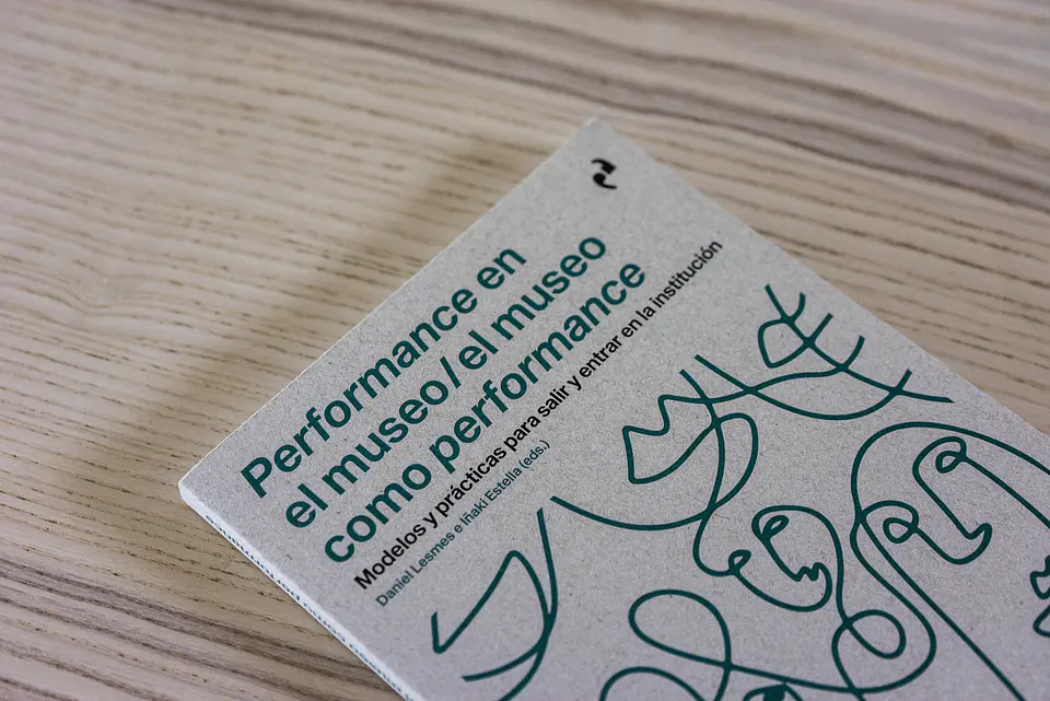 Perfomance en el museo / el museo como perfomance 1