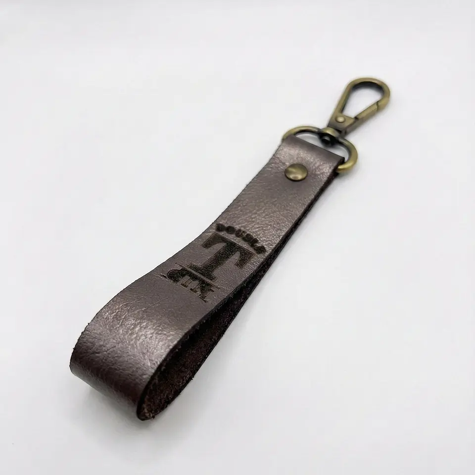 Llavero de Cuero Premium Double T | Accesorio Gin Artesanal Chileno 2