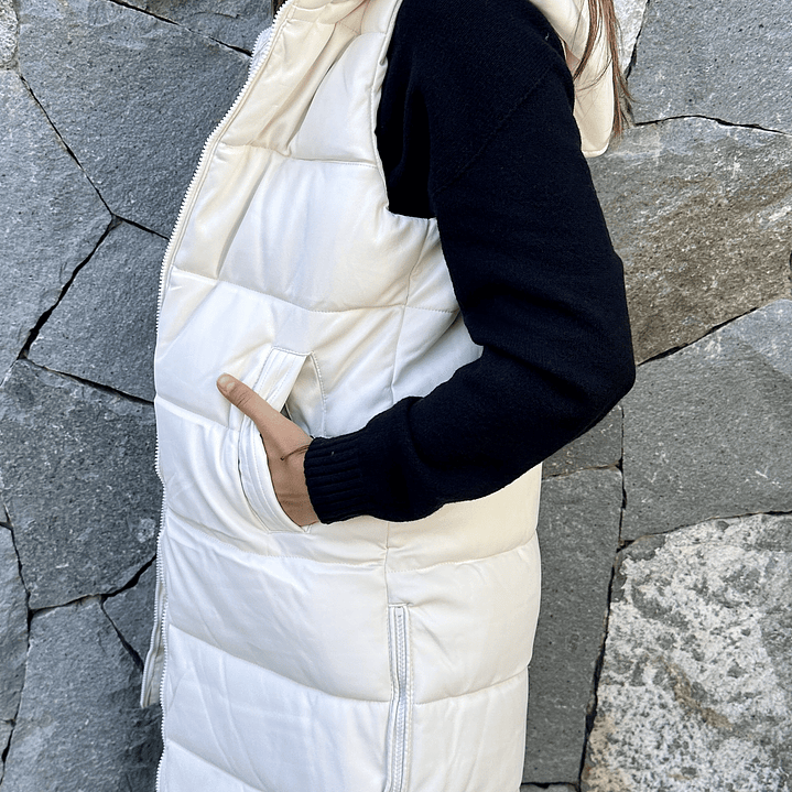 Parka Simil Cuero Sin Mangas 5