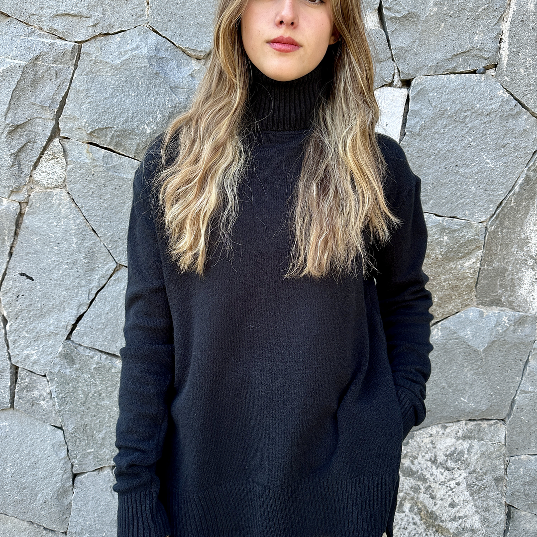 Sweater Largo Cuello Tortuga Asimetrico 6