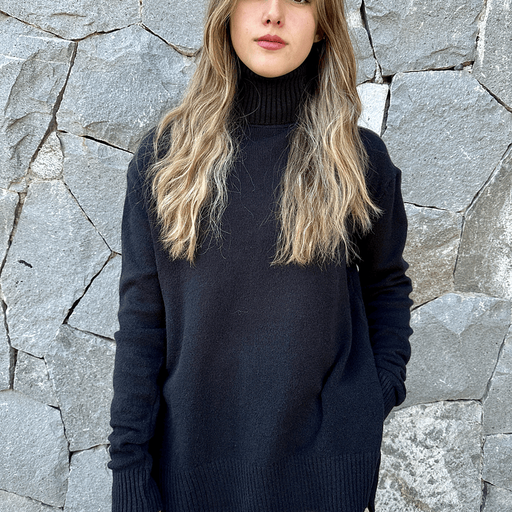 Sweater Largo Cuello Tortuga Asimetrico 6