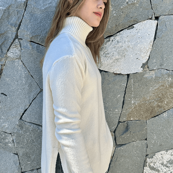 Sweater Largo Cuello Tortuga Asimetrico 7