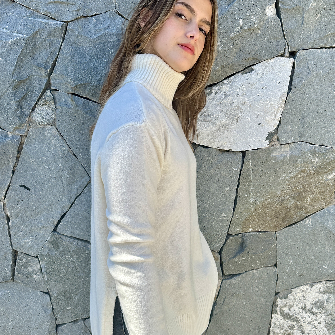 Sweater Largo Cuello Tortuga Asimetrico 8