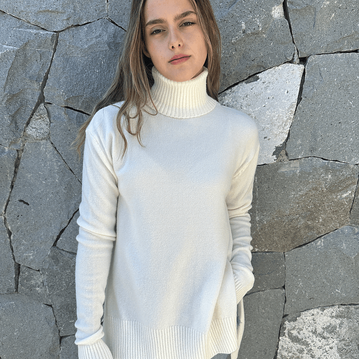 Sweater Largo Cuello Tortuga Asimetrico 10