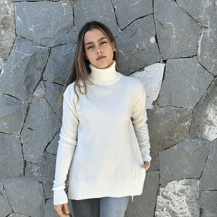 Sweater Largo Cuello Tortuga Asimetrico 13