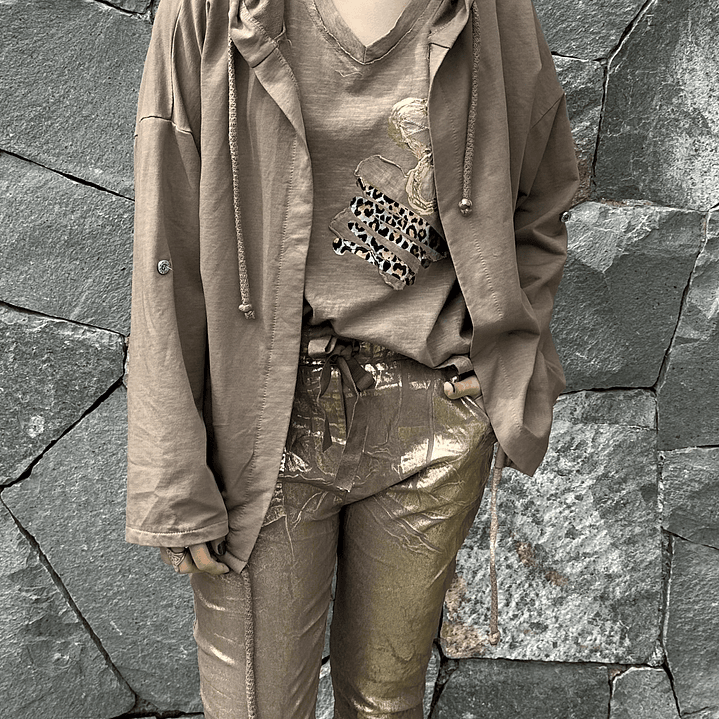 Jogger Ecocuero con Cinturón 18