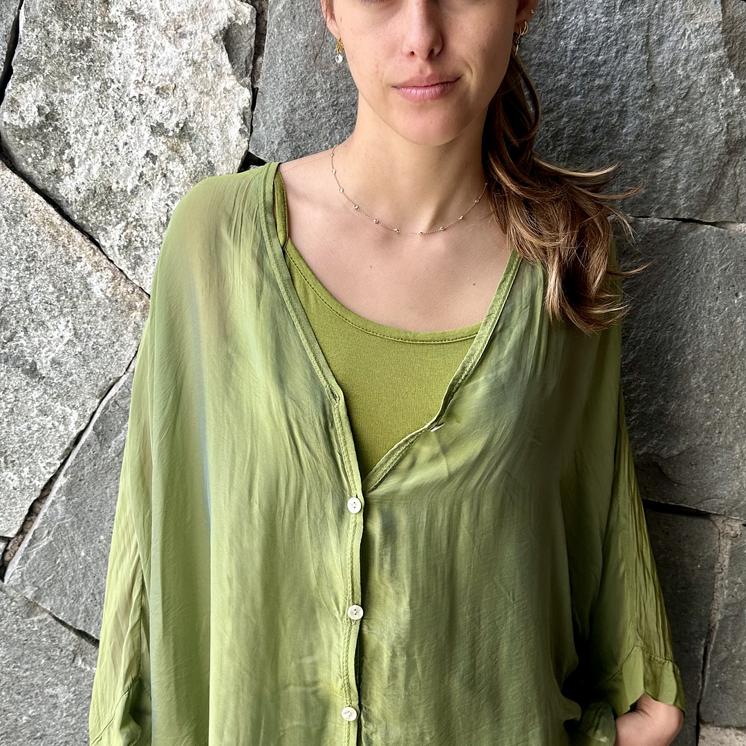 Blusa  Seda Botones  y Polera  10