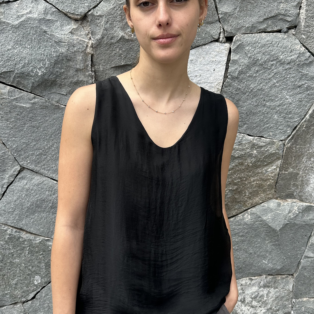 Polera de Seda Sin Mangas 2