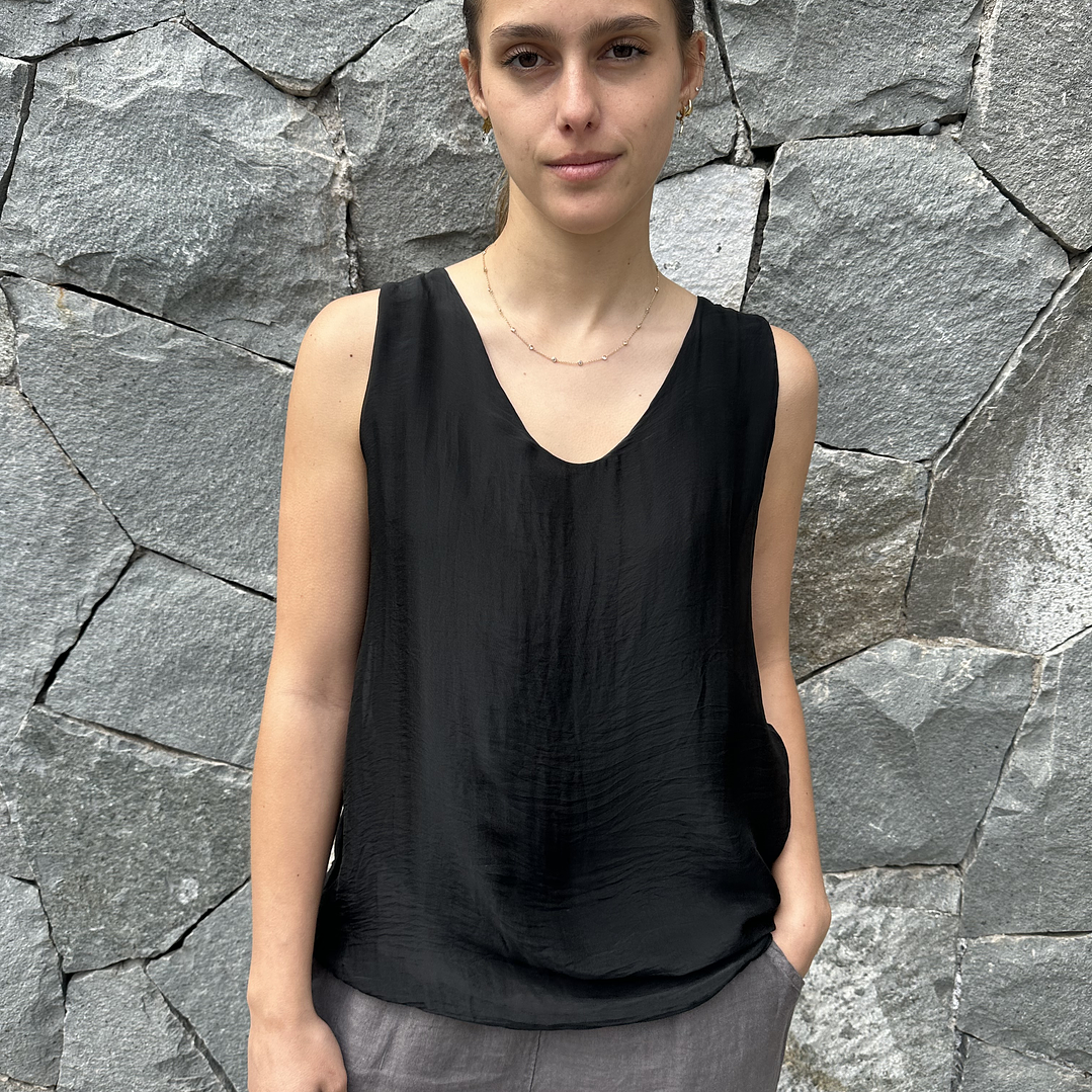 Polera de Seda Sin Mangas 3