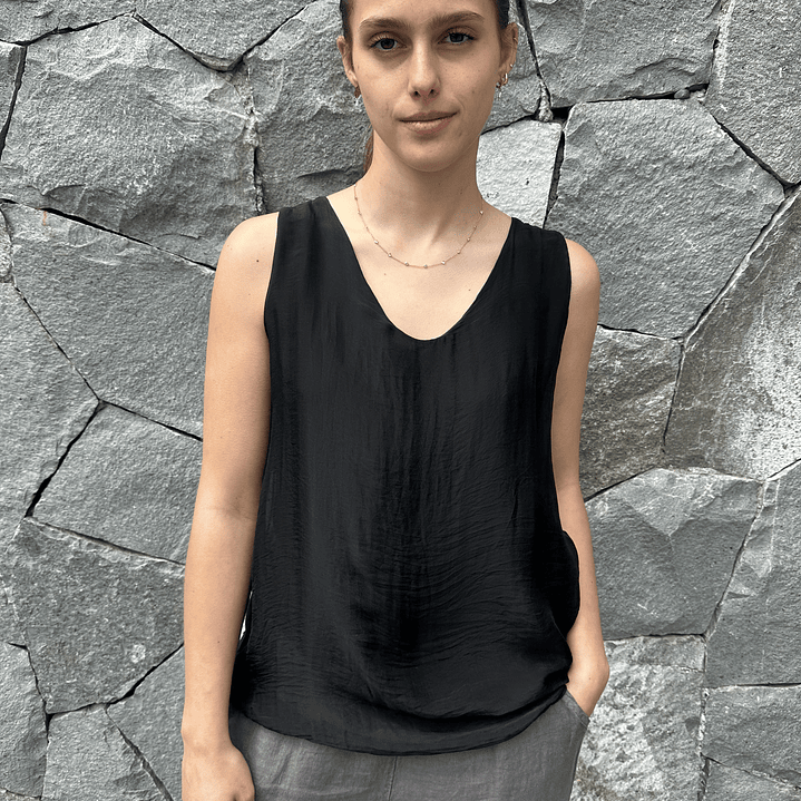 Polera de Seda Sin Mangas 3