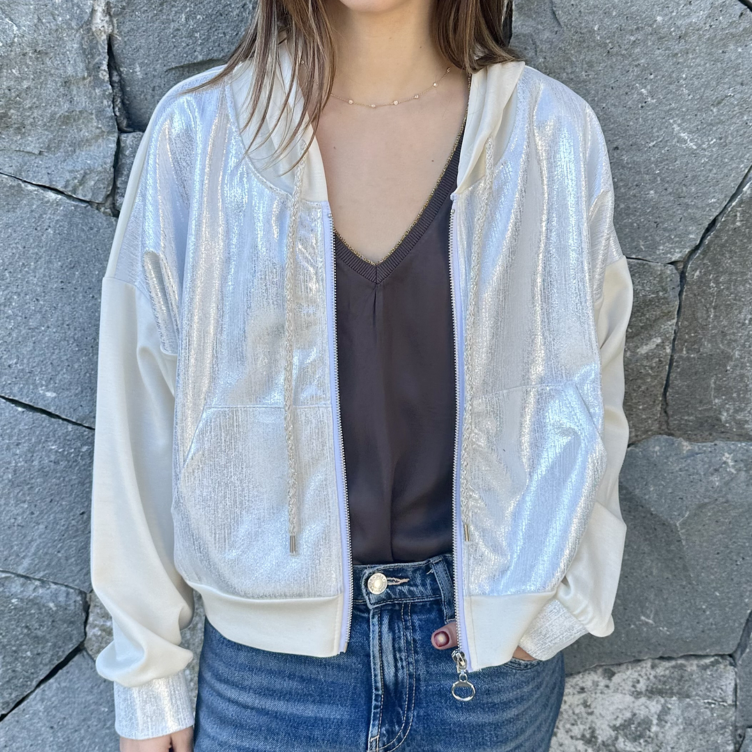 CHAQUETA  CON CAPUCHA  1