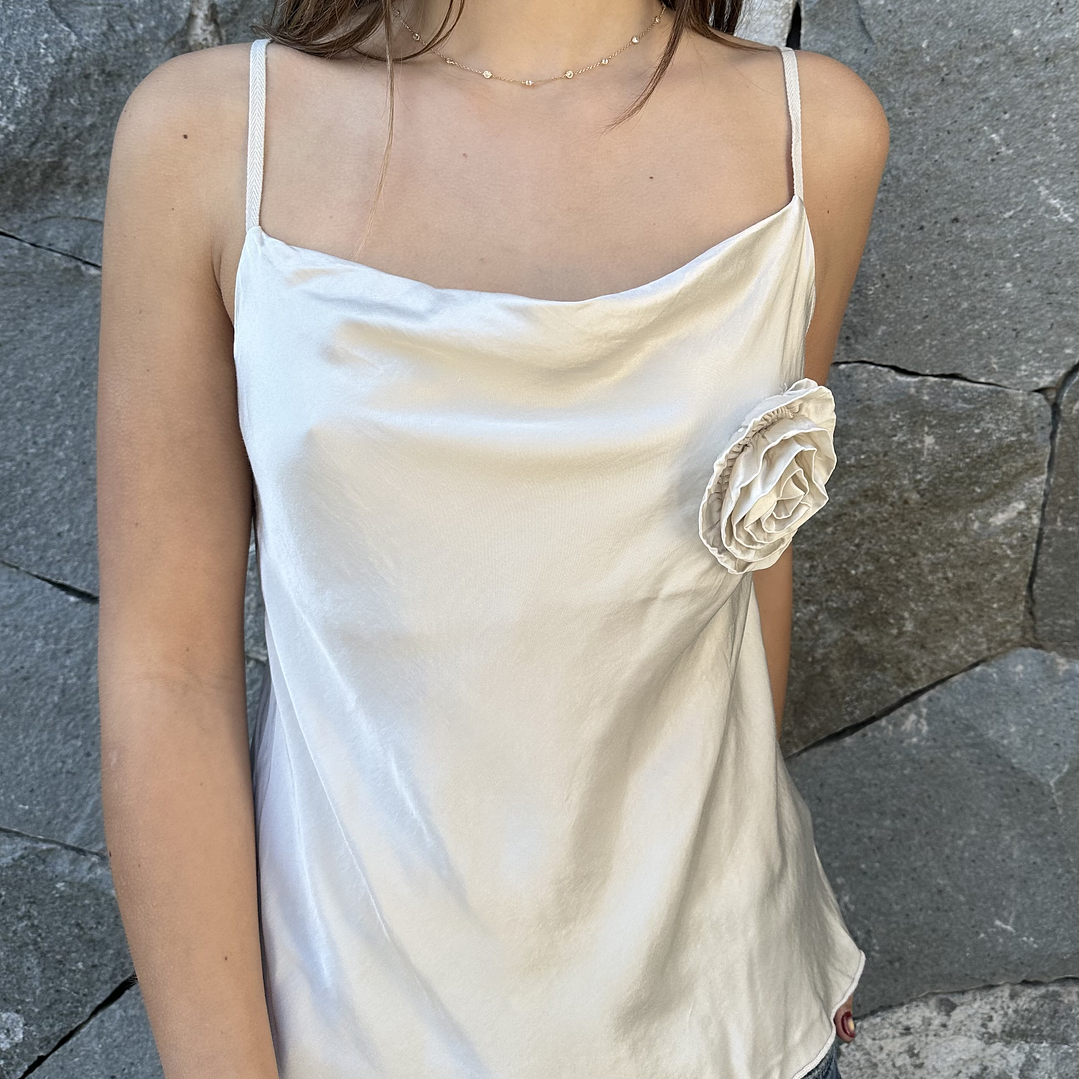 TOP SATINADO FLOR  2