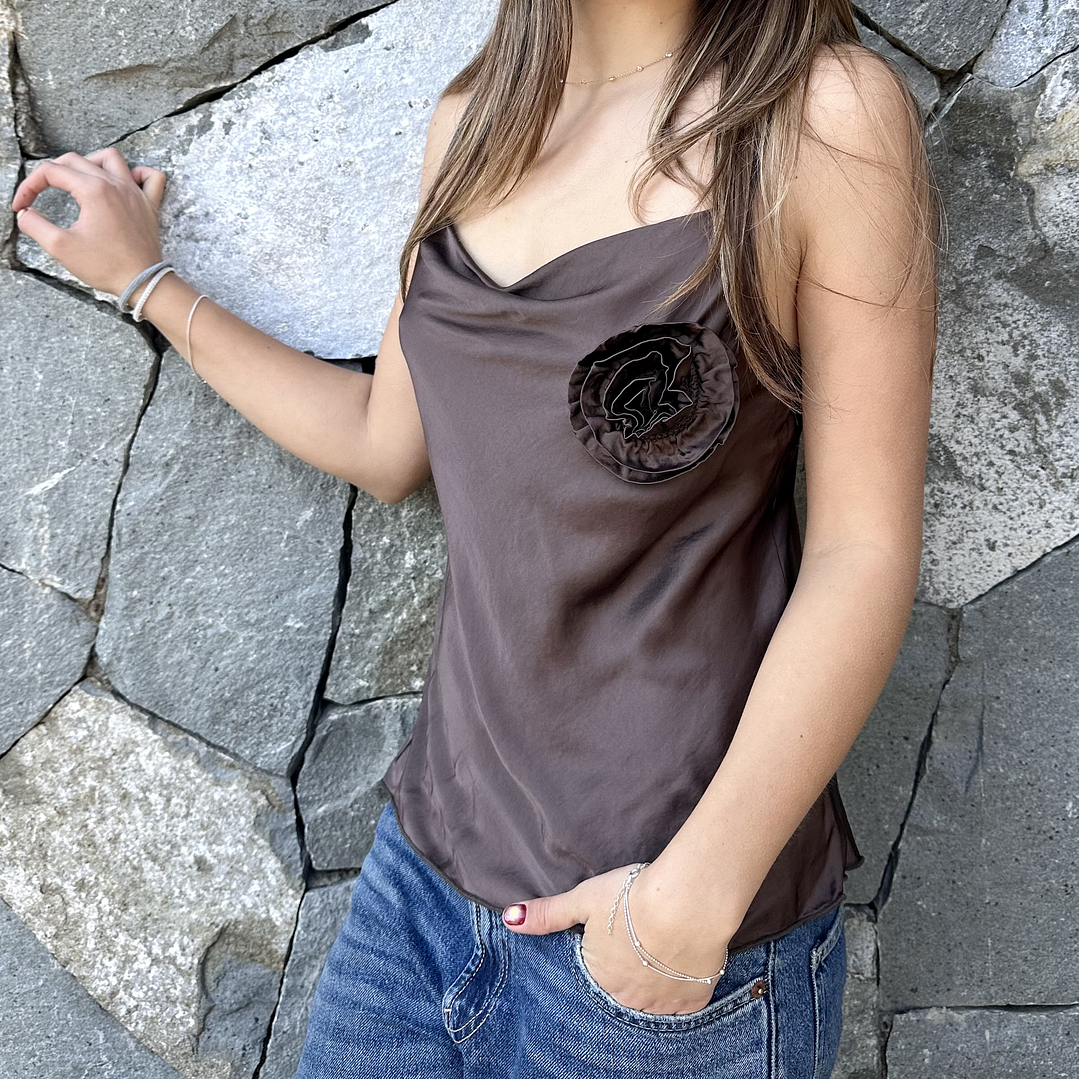 TOP SATINADO FLOR  6