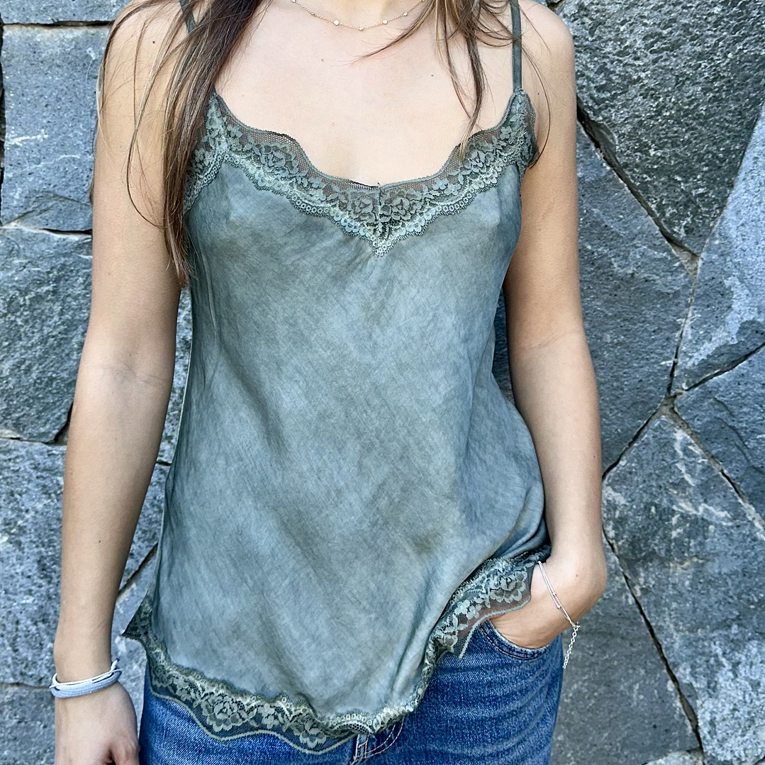 TOP DE SEDA Y ENCAJE  1