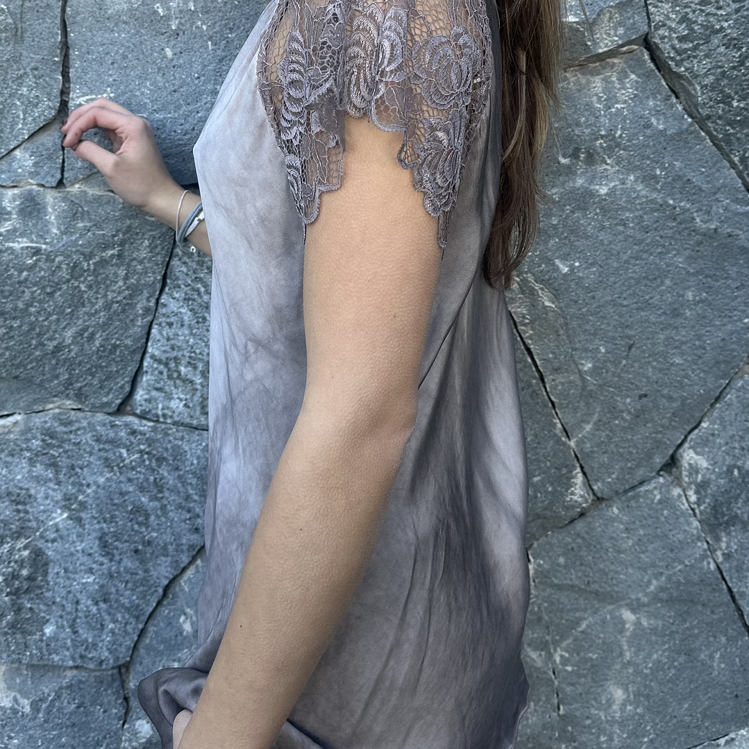 POLERA SEDA MANGAS ENCAJE  1