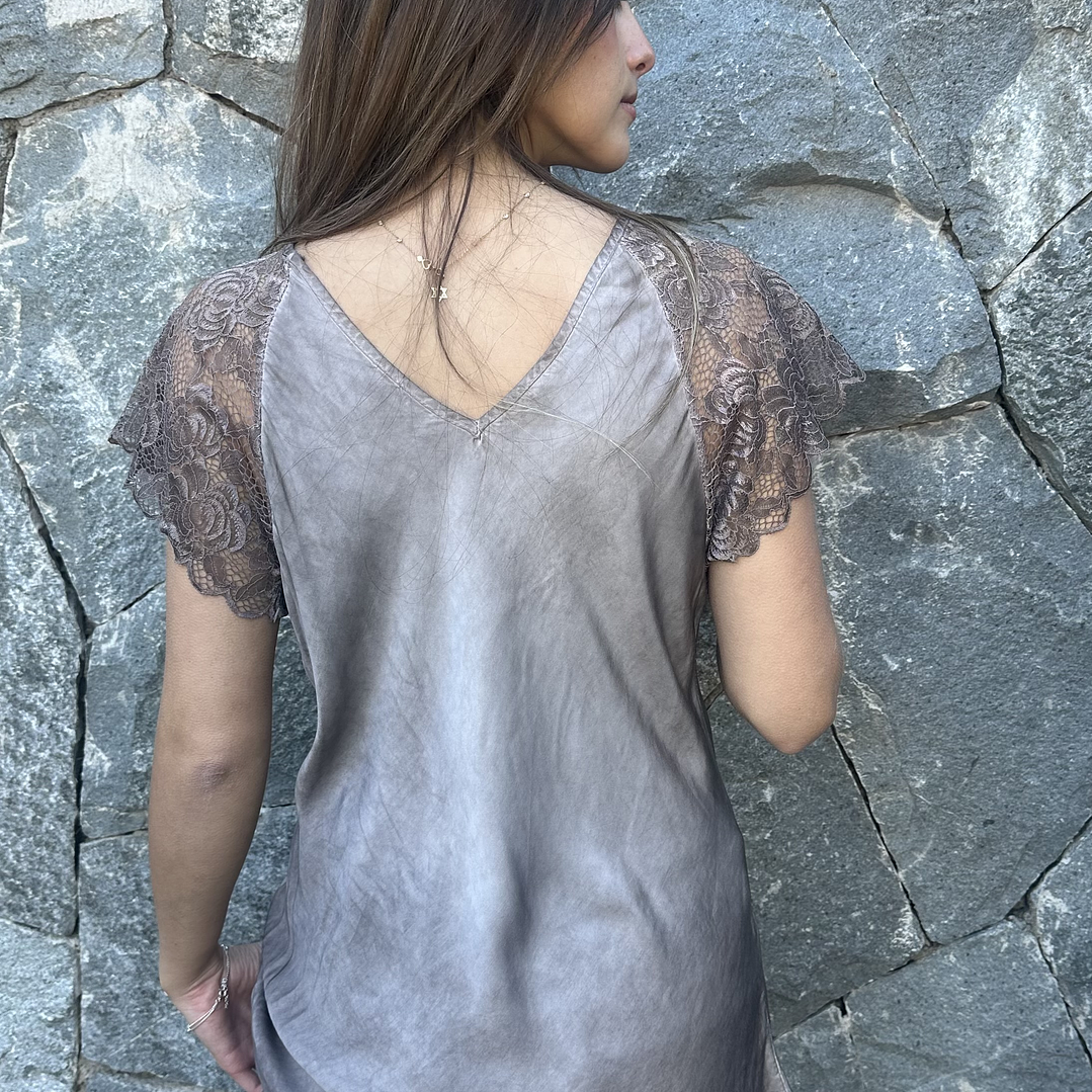 POLERA SEDA MANGAS ENCAJE  2