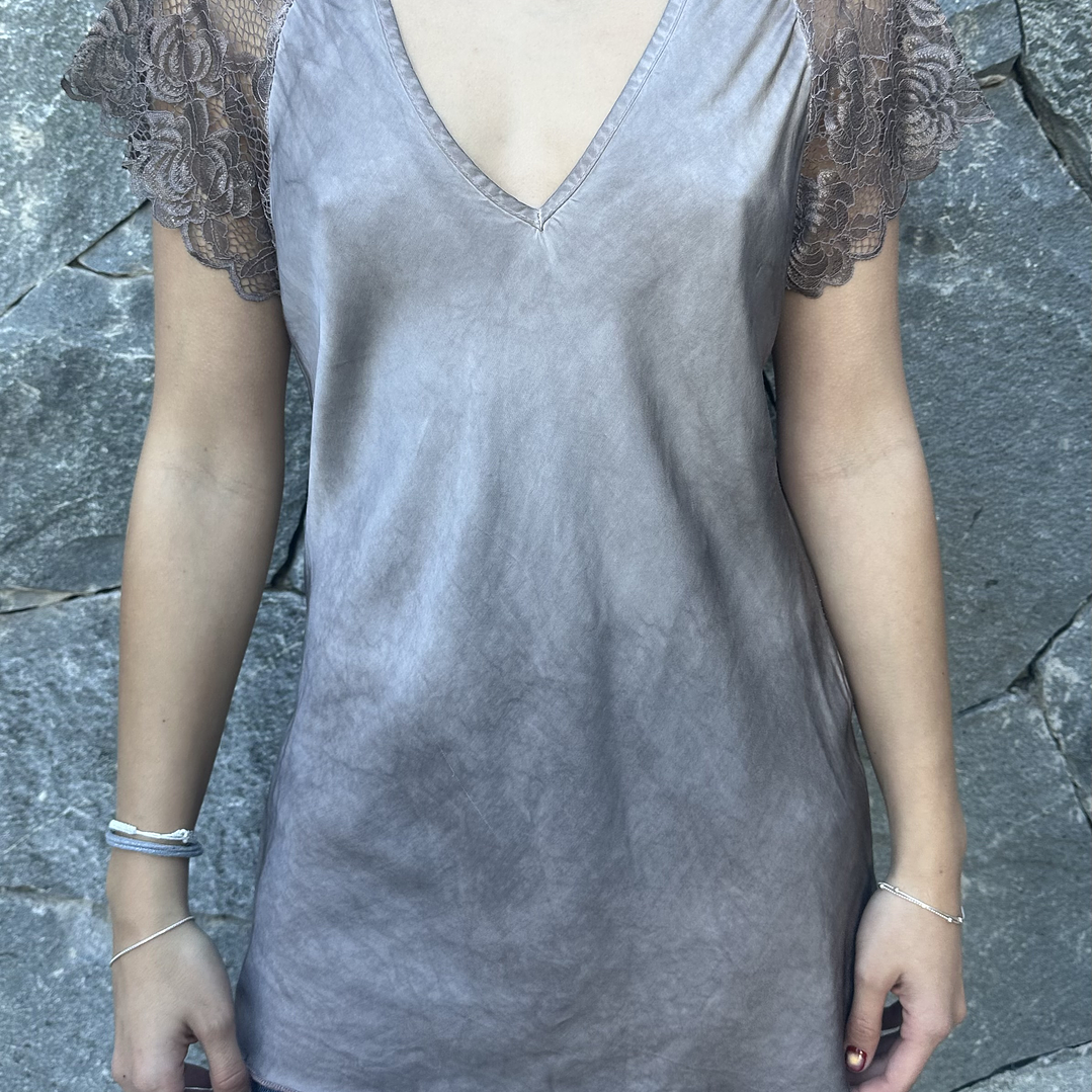 POLERA SEDA MANGAS ENCAJE  5