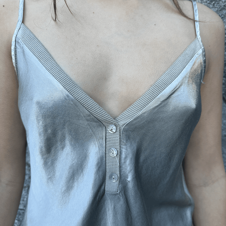 TOP SATINADO BOTONES  4