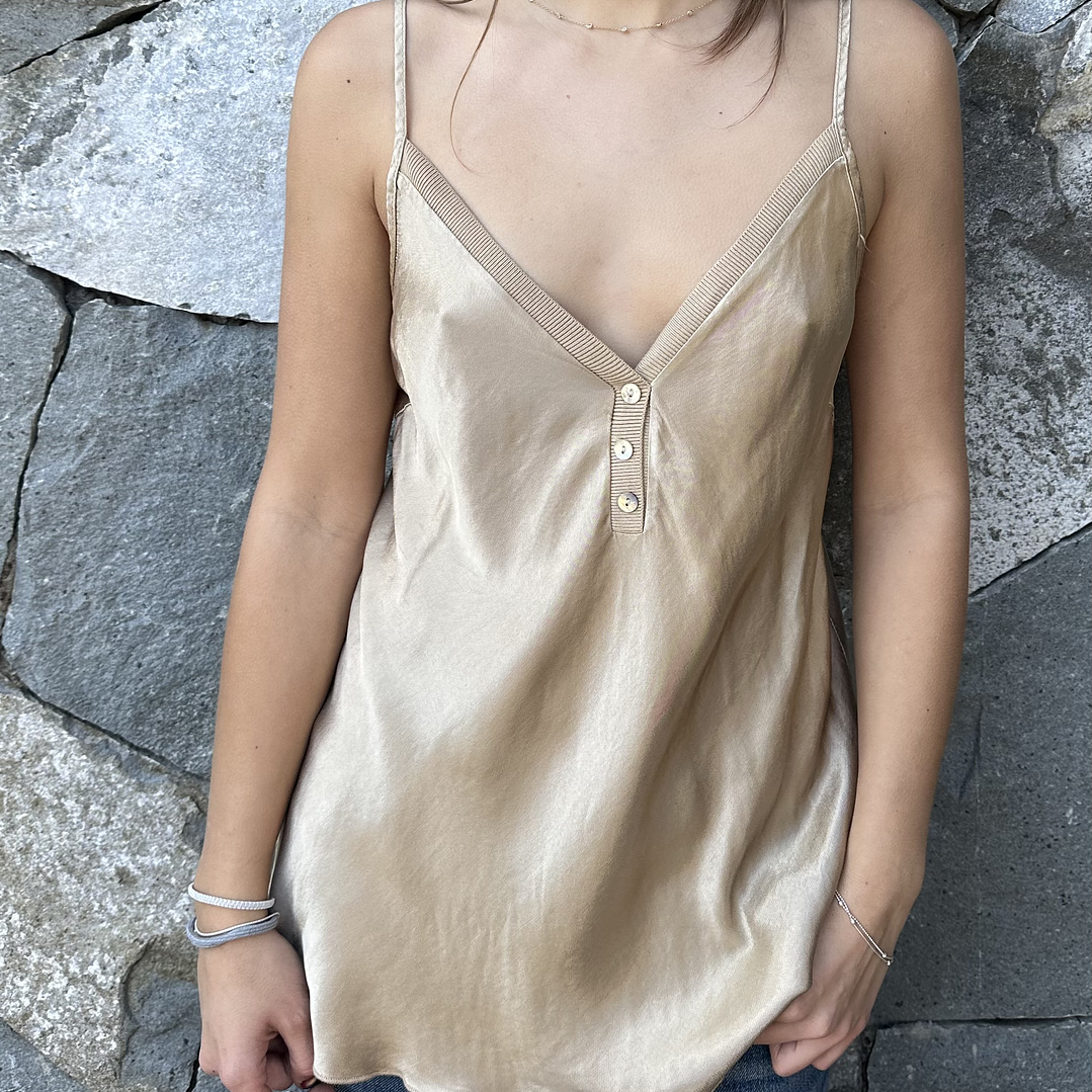 TOP SATINADO BOTONES  2