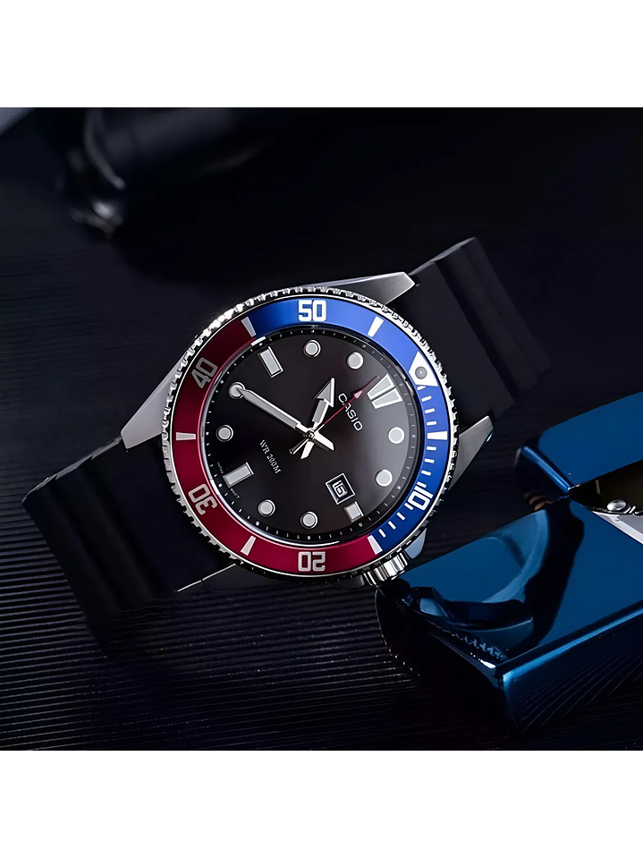 Reloj Casio Mdv-106b-1a2v Correa Negro Bisel Azul/rojo 200mt 5