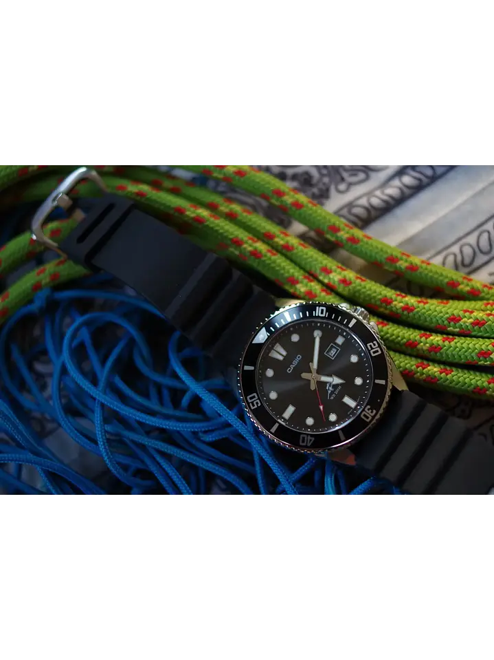 Reloj Casio Marlin Duro Mdv-106 Hombre Resina Negro, 200 mts Chile 4