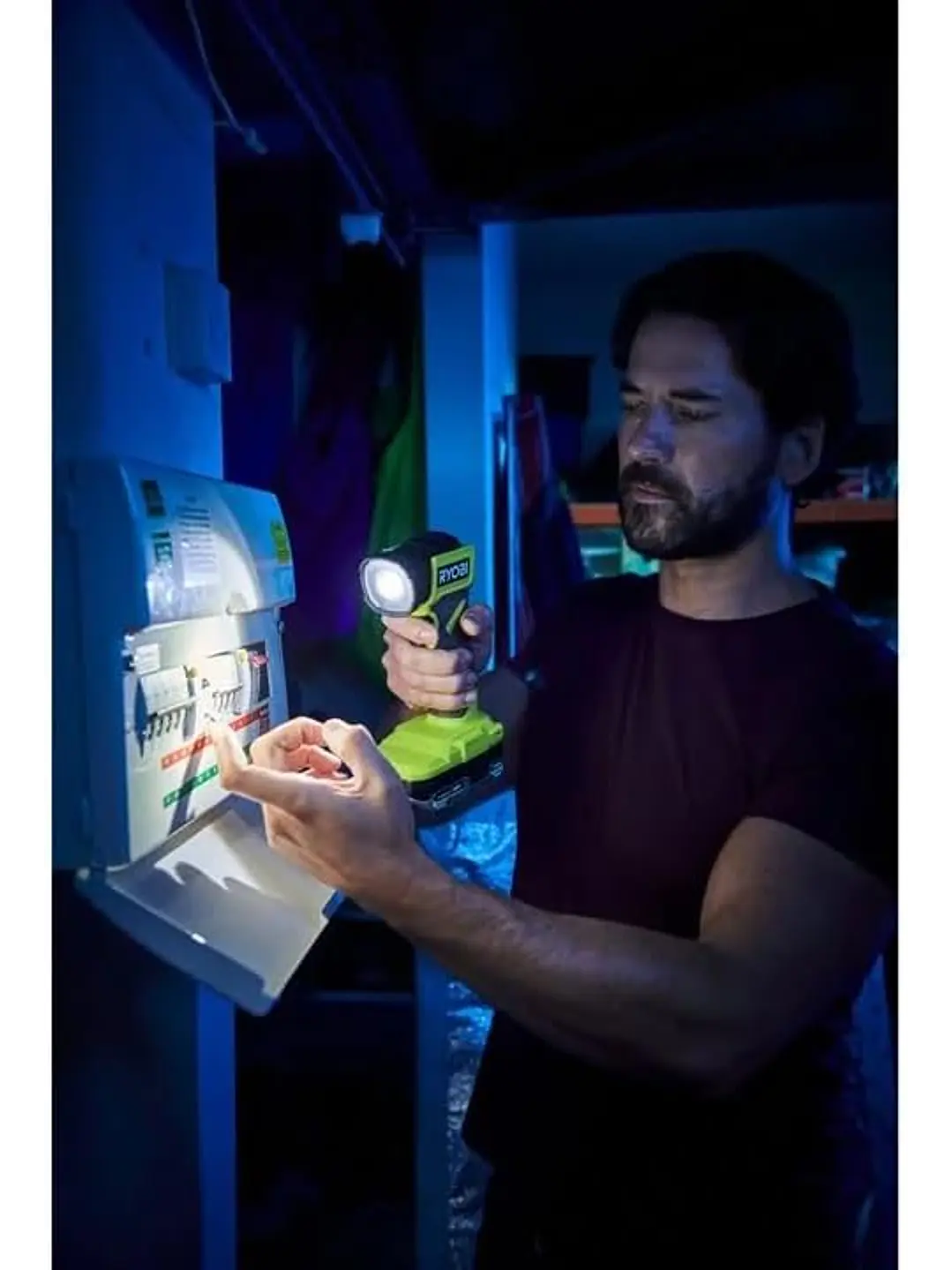 Luz de Trabajo Linterna Ryobi compatible con Baterías 18V PCL660 Chile 2