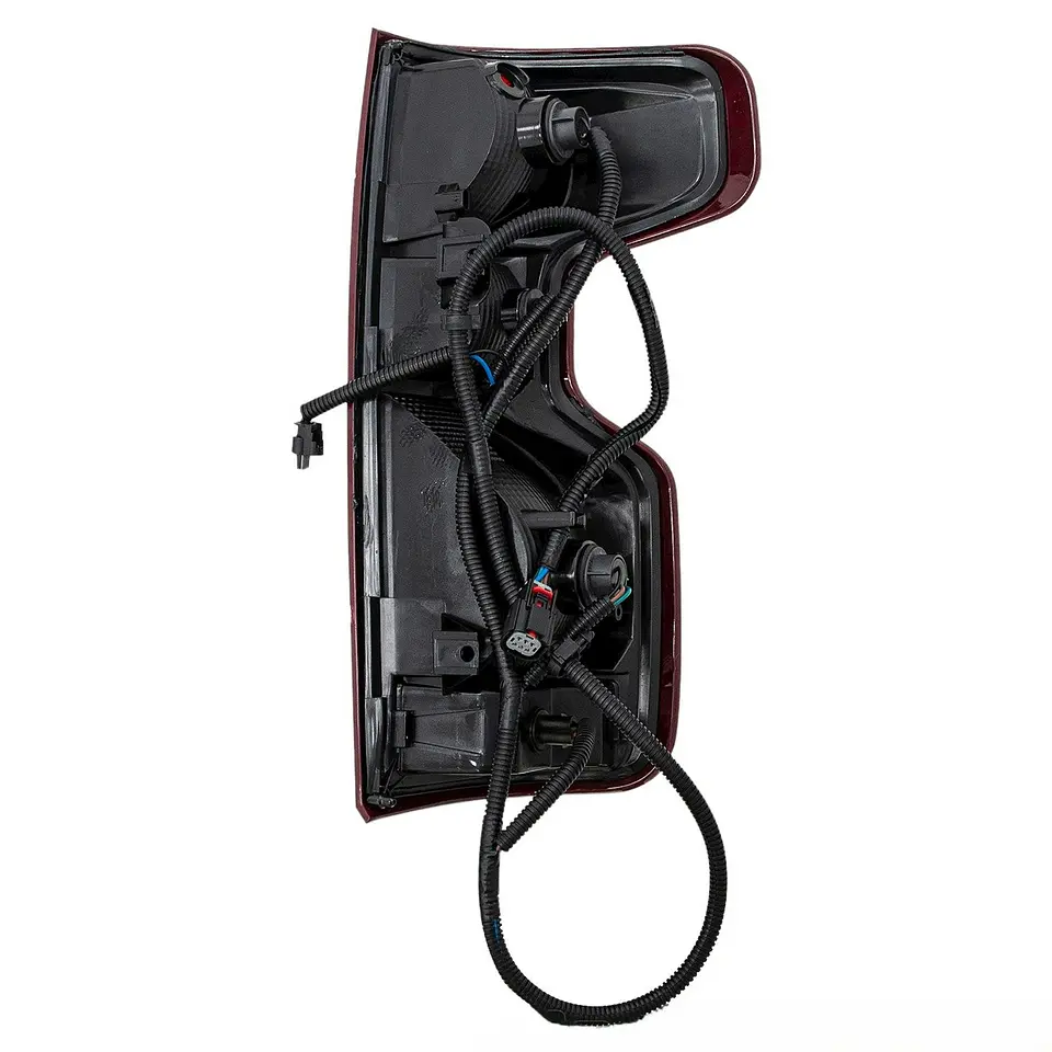 Farol Led Trasero Izquierdo Chevrolet Silverado 2019 a 2025 3