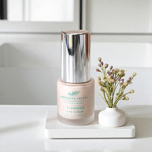 DIAMOND EYE SERUM – Tratamiento nutritivo y anti-ojeras para tu mirada iluminada.