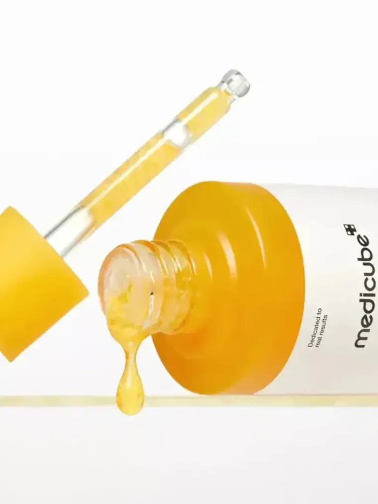 MEDICUBE – Kojic Acid Turmeric Niacinamide – Serum Despigmentante 30ml 2
