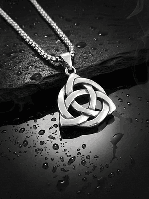 Celtic Knot Necklace 