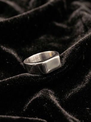 Signet Ring