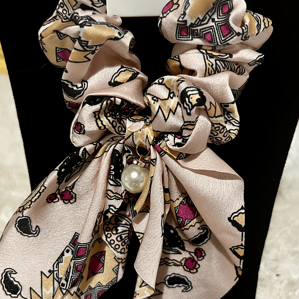 Scrunchie  1