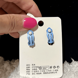 Brincos infantis com pêndulo