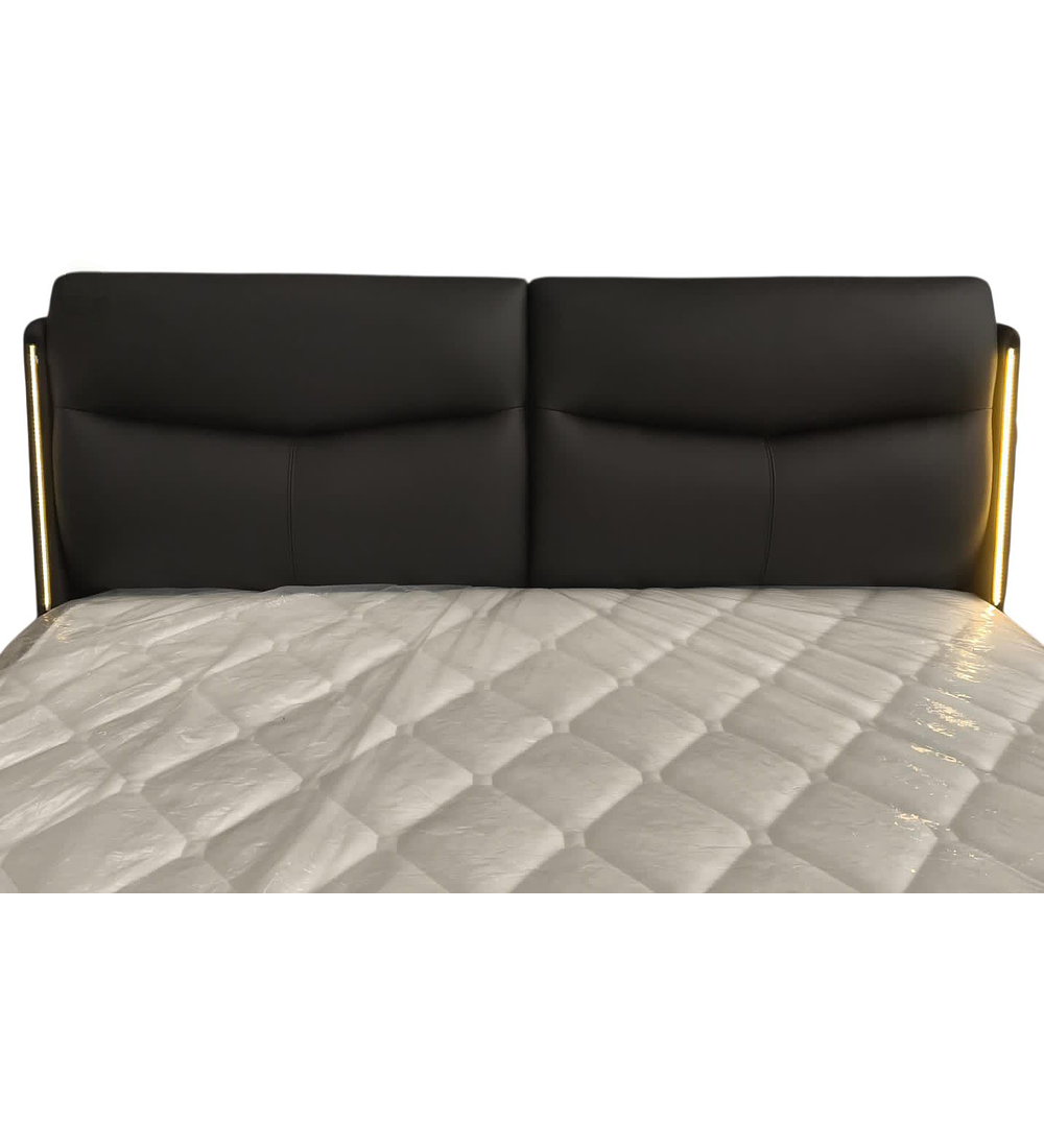 CAMA ESTILO ITALIANO CON RESPALDO DE LUCES